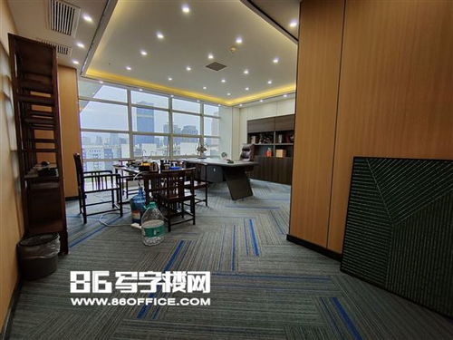 重慶重慶國(guó)際貿(mào)易中心出租 解放碑商圈,國(guó)際貿(mào)易中心全新裝修帶家具,2隔間1會(huì)議室,20人公區(qū)